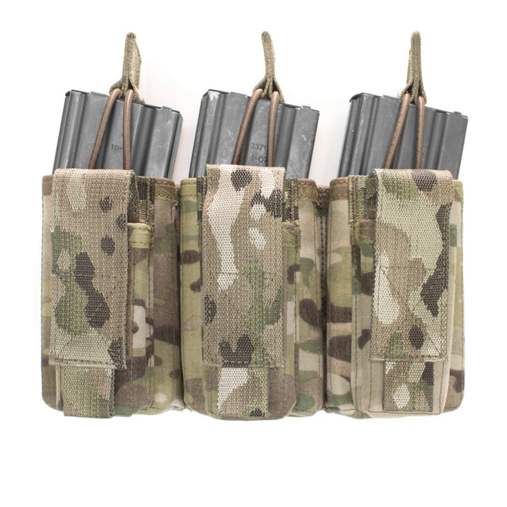 Avoin 5.56mm triplalipastasku pistoolin lipastaskuilla - MultiCam