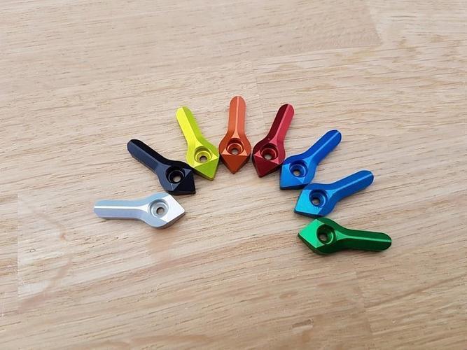 RetroArms CNC Tulenvalitsin AR15 – C (hopea)