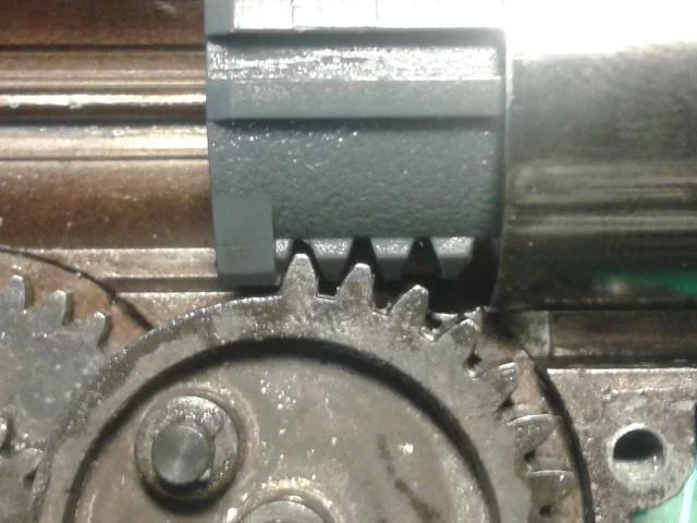 Kohtauskulman säätö ja sorbothane