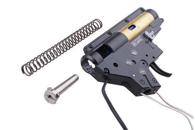 SA-V04 KeyMod 9" - musta