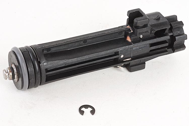 M4 lataussuutin osa nro. M4-15-1J (matalatehoinen versio)