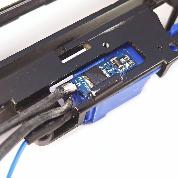 Mosfet - V3, johdotus rataslaatikon päälle